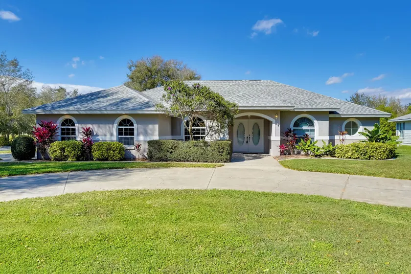 Walk to Lake: Home w/ Screened Porch in Sebring! - Image 1