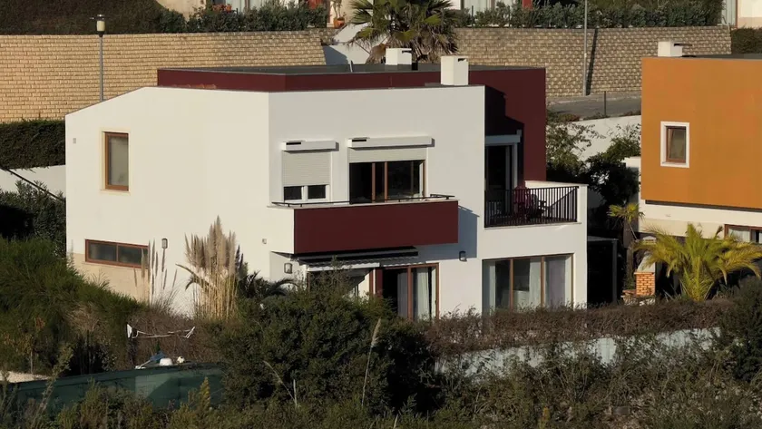 Charming 3-bedroom Villa With Private Pool in Óbidos - Image 1