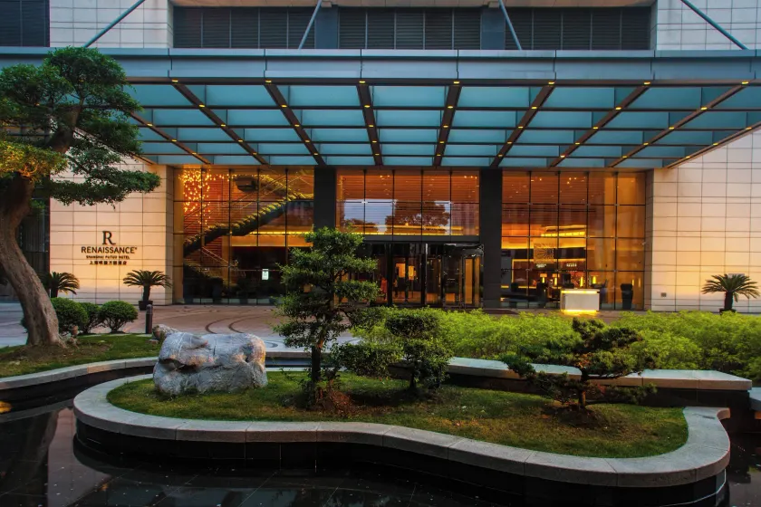Renaissance Shanghai Putuo Hotel - Image 1