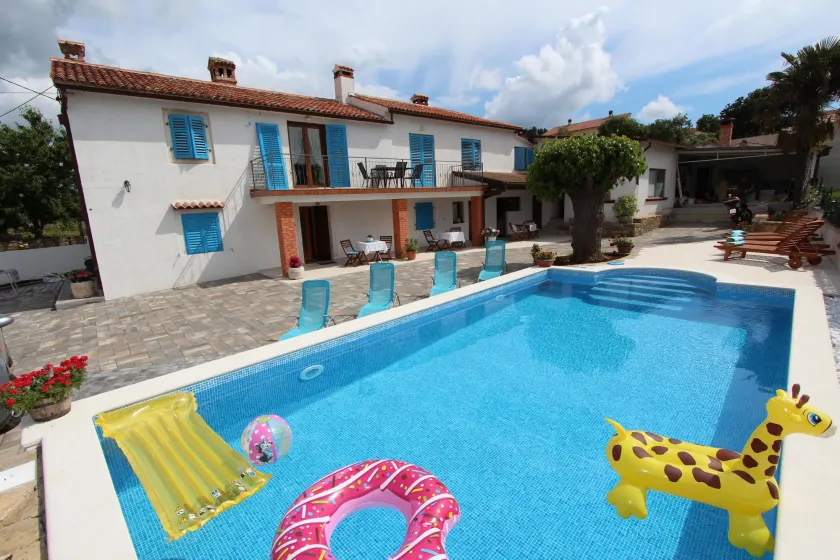 Gemütliche Wohnung mit Terrasse und Pool - Image 1