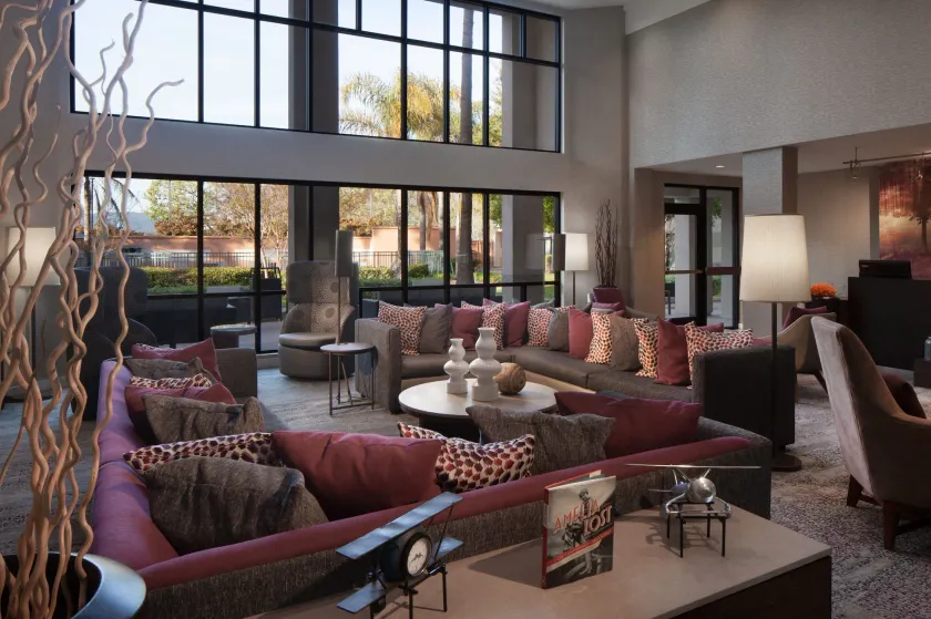 Courtyard by Marriott Oakland Airport - Image 1