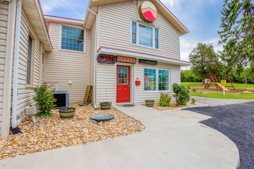 Budget Inn By OYO Natural Bridge I-81 - Image 1