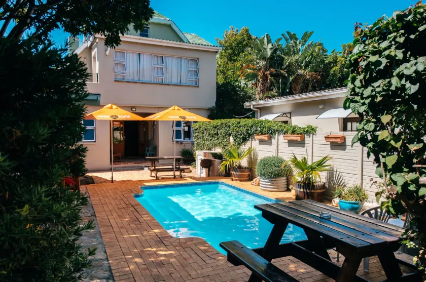 Hermanus Backpackers & Budget Accommodation - Image 1