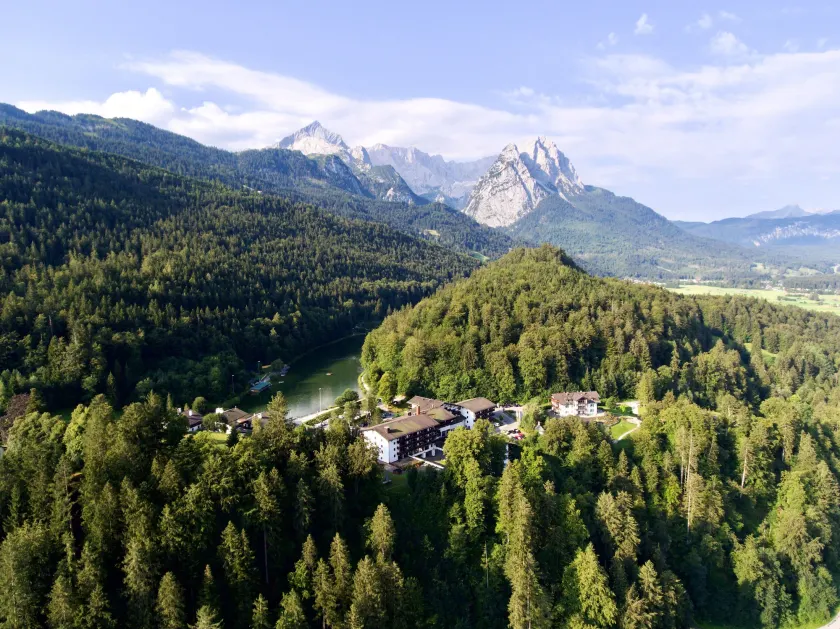 Riessersee Hotel - Image 1