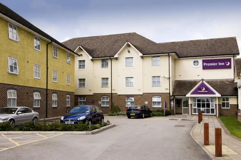 Premier Inn Hull North - Image 1
