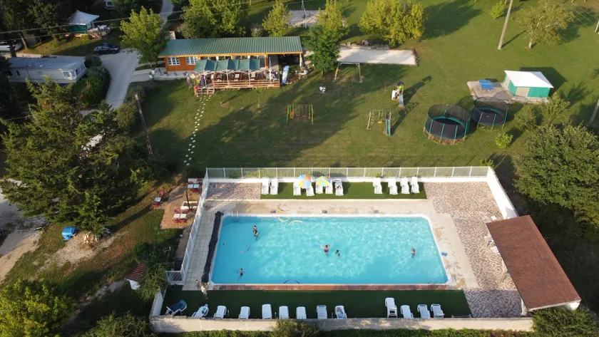 Camping Les Chenes Clairs - Image 1