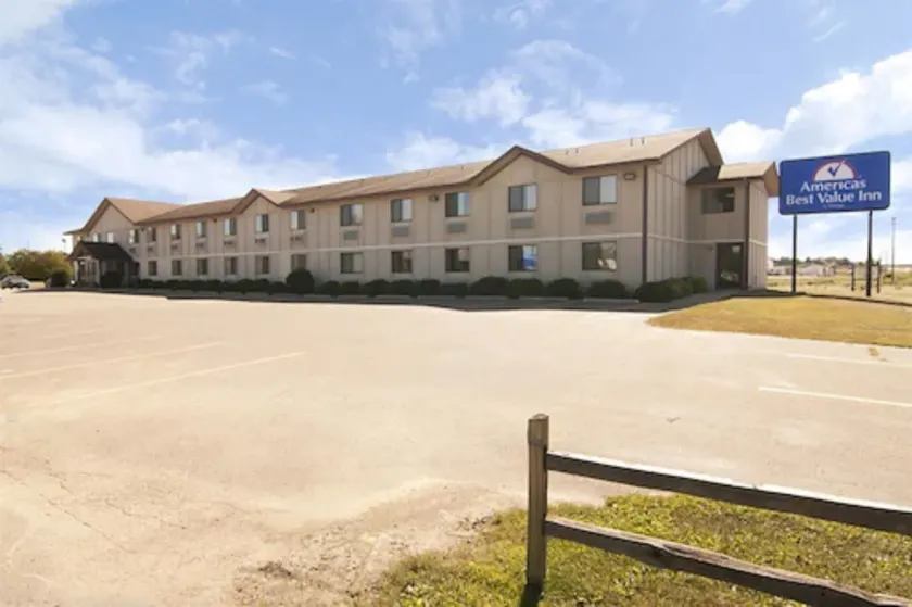 Americas Best Value Inn Zumbrota - Image 1