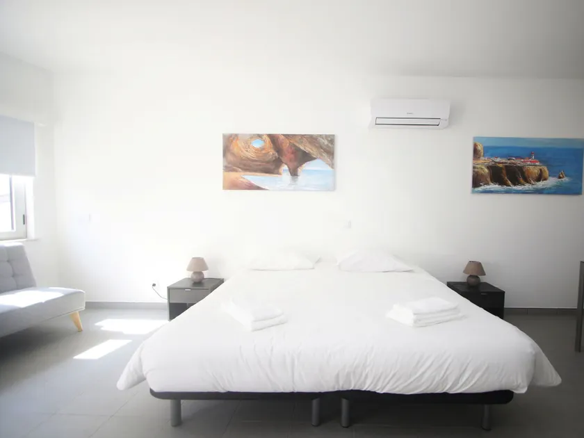 Guest House Lovely Swan - Image 1