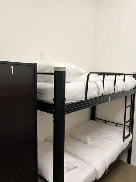 Pine Armenian - Room