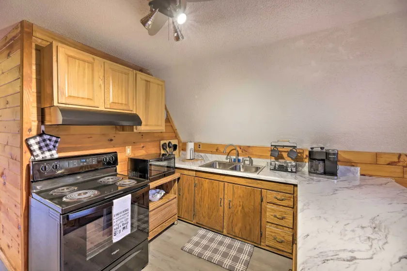 Cozy Yatesville Lake Cabin Rental in Louisa! - Interiør