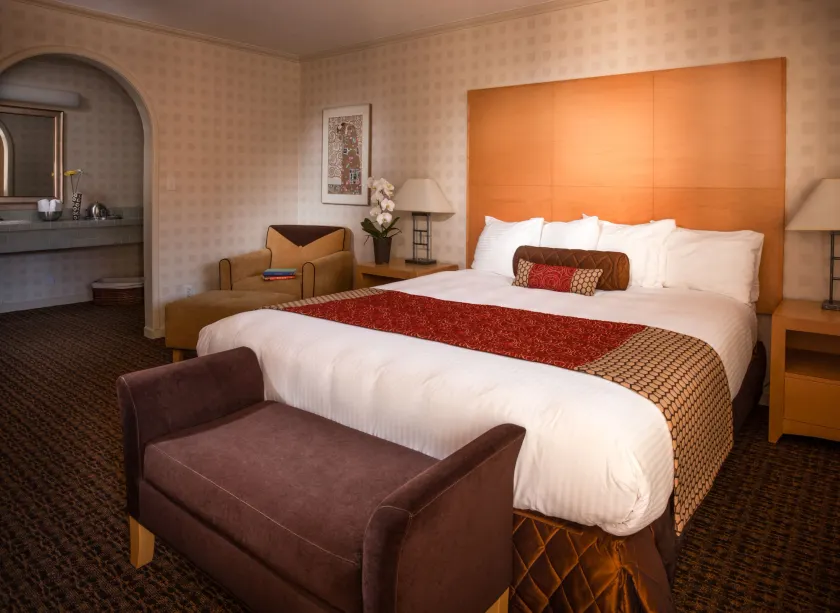 Menlo Park Inn - Image 1