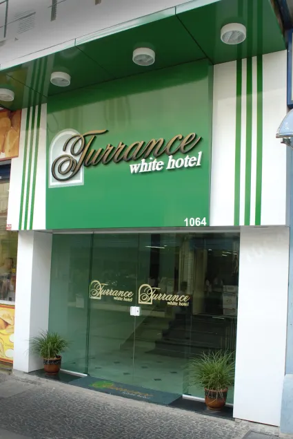 Turrance White Hotel - Image 1