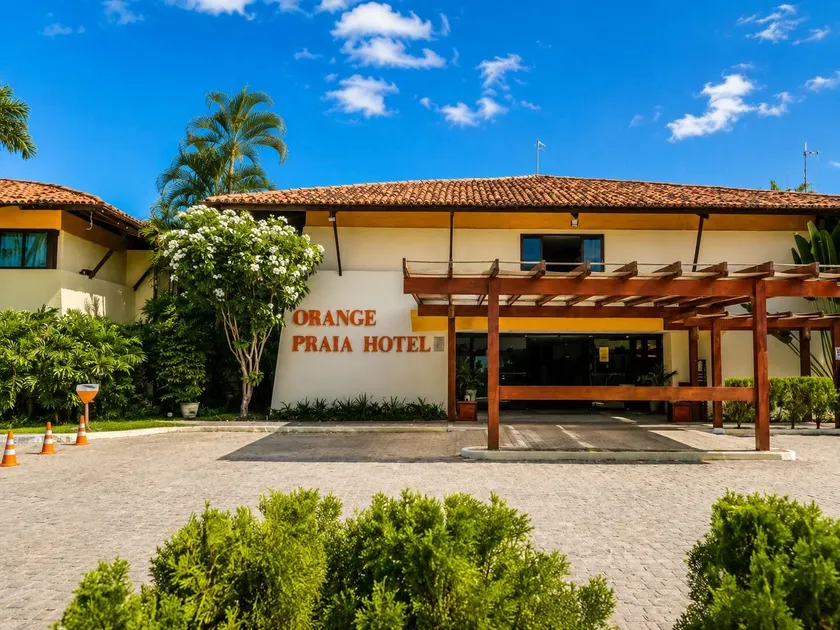 Orange Praia Hotel - Image 1