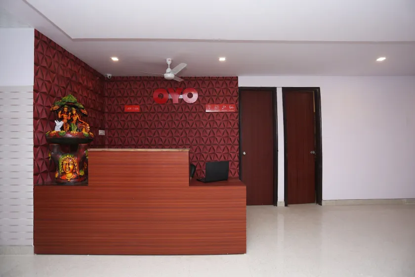 OYO 22079 Hotel Blueberry - Image 1