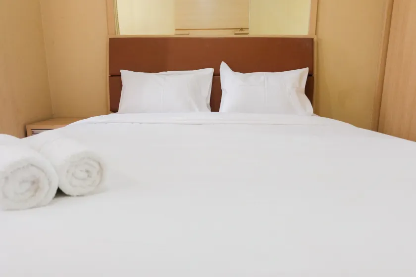 Minimalist Studio Room Great Western Resort Apartment By Travelio - Image 1
