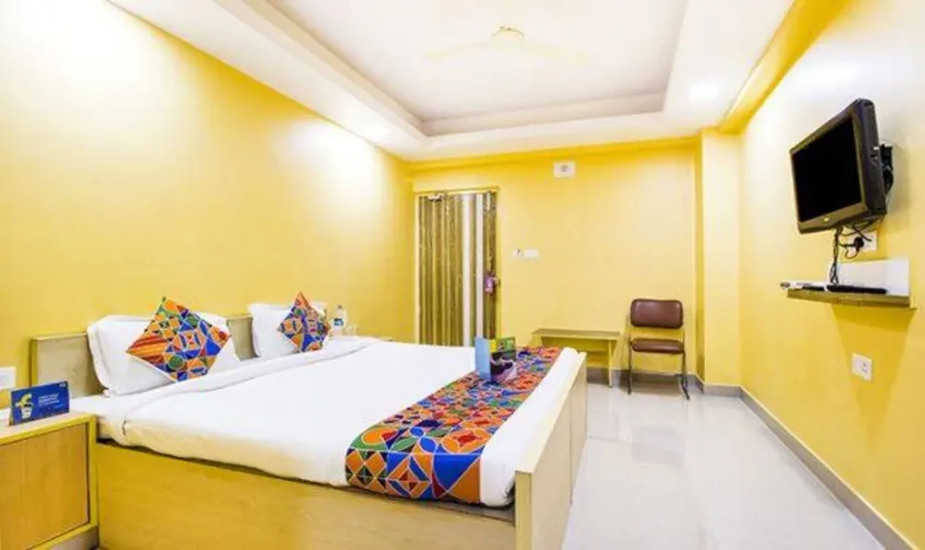 FabHotel Amaltas - Image 1