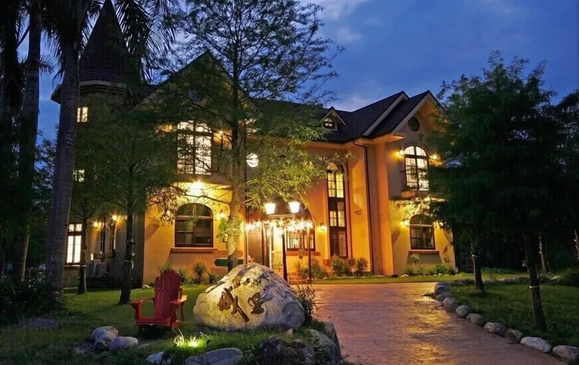 Yun Shan Shuei Castle - Image 1