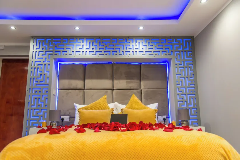 Meridian Serviced Apartments - Image 1