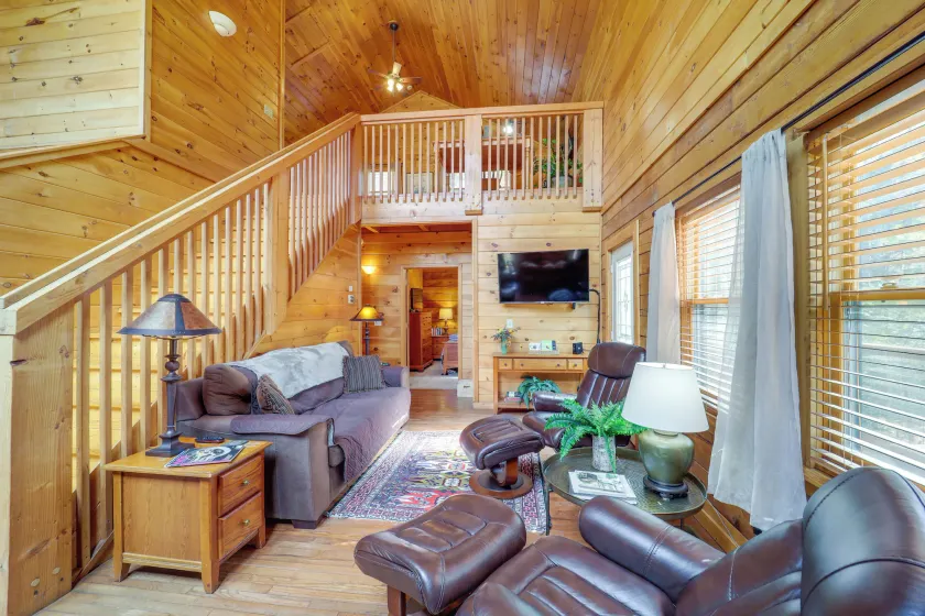 8 Mi to Appalachian Ski! Mtn-View Gem on 22 Acres - Image 1