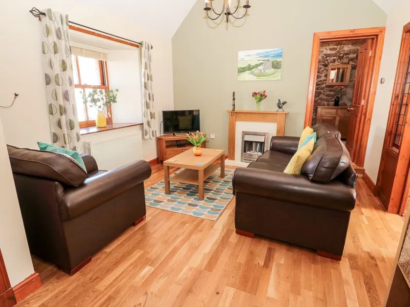 Cygnet Cottage - Image 1