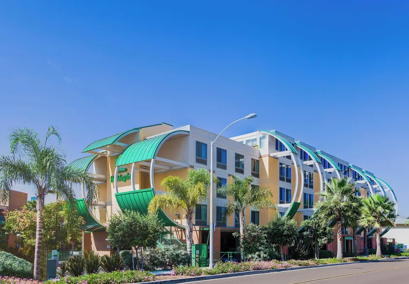 Holiday Inn Oceanside Marina Camp Pendleton by IHG - Image 1