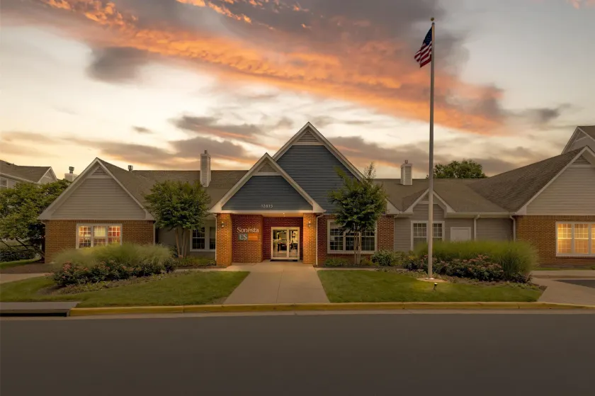 Sonesta ES Suites Fairfax Fair Lakes - Image 1