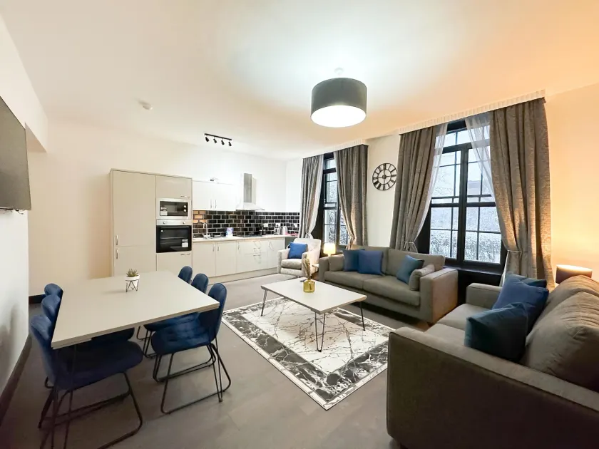 Mulberry Aparthotel - Image 1