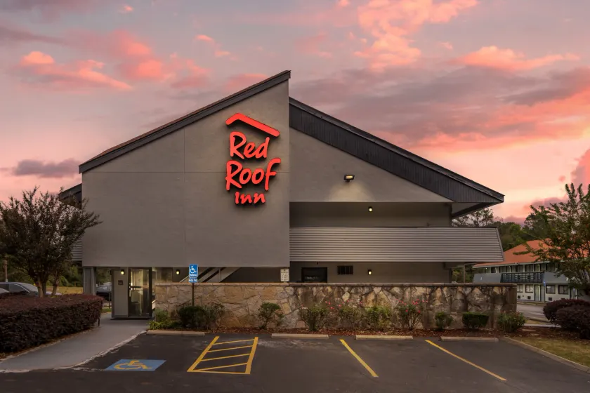 Red Roof Inn Greenville - Image 1