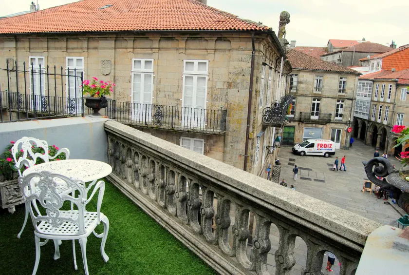 Hostal Santo Grial - Image 1