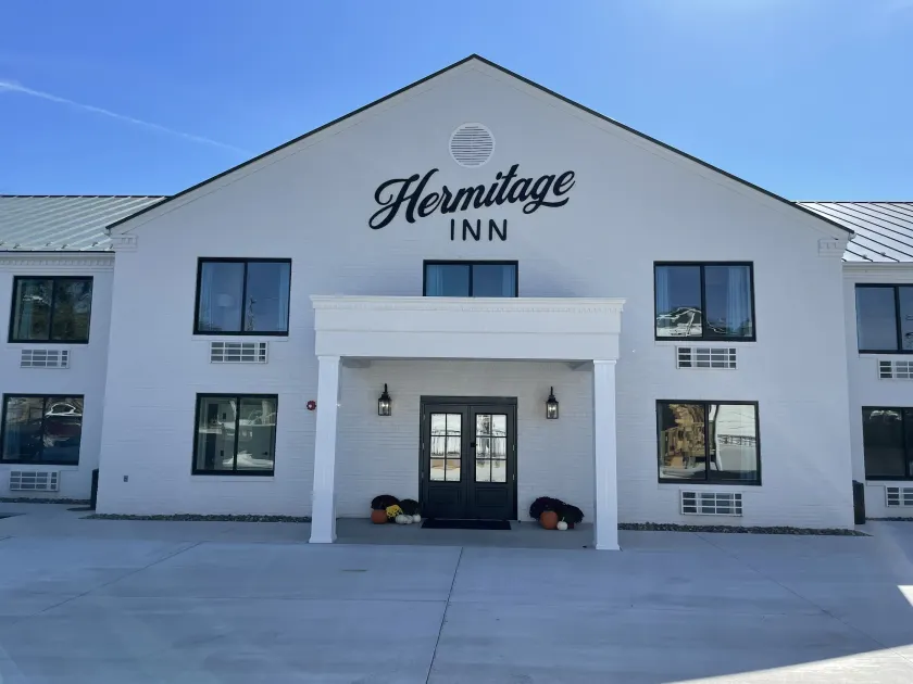 Hermitage Inn & Pub - Image 1