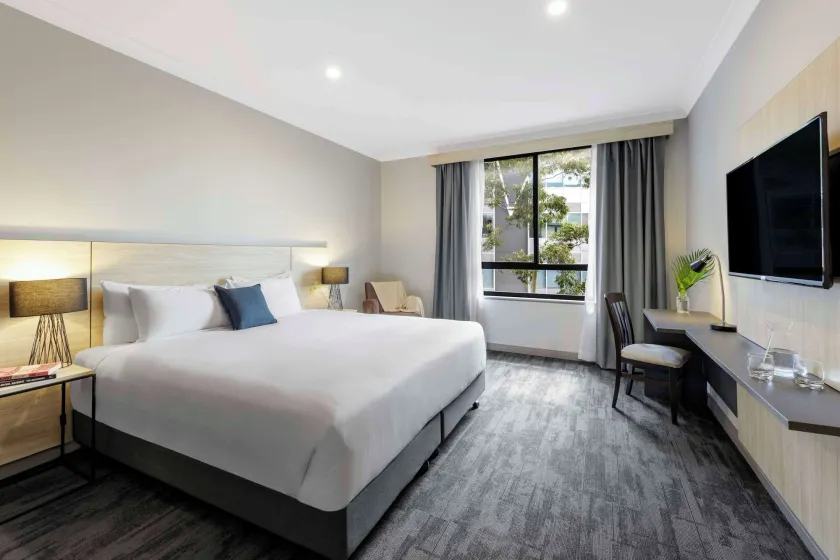 Oaks Sydney North Ryde Suites - Image 1