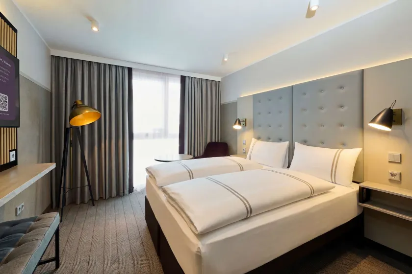 Premier Inn Frankfurt Eschborn - Image 1