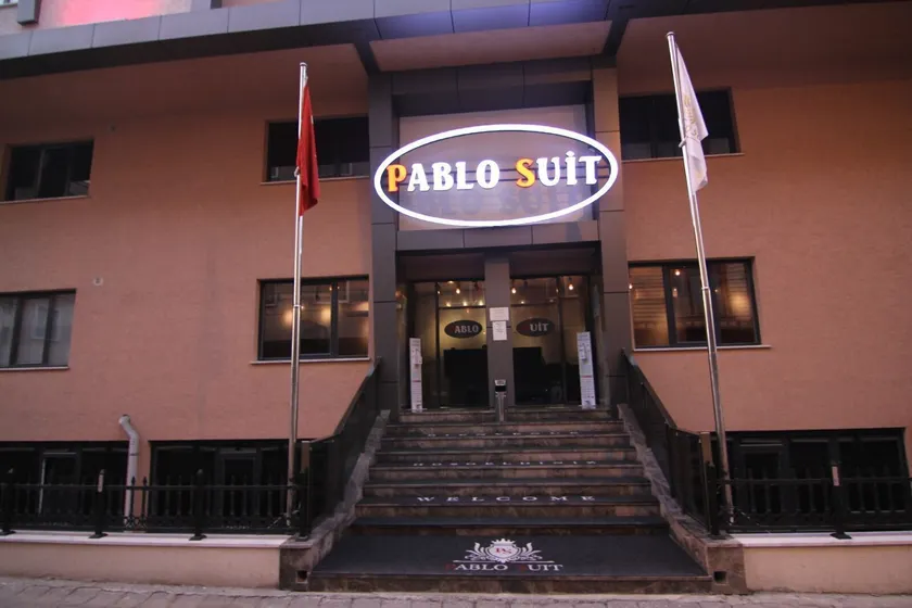 PABLO SUIT AVCILAR - Image 1