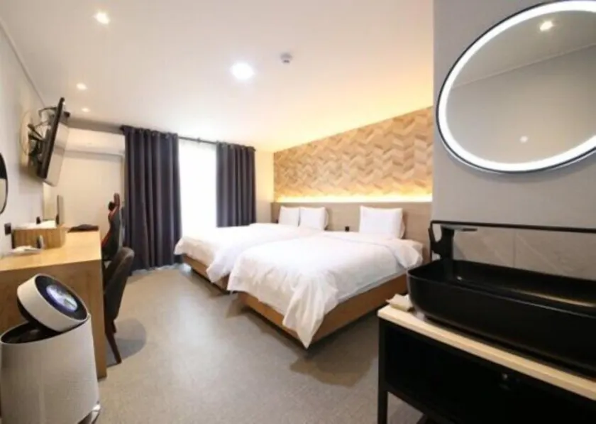 LABE Hotel - Image 1