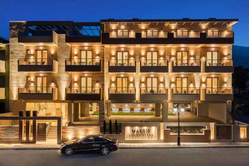 Makris Luxury Rooms - Image 1