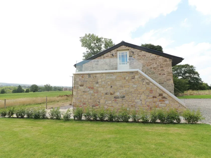 Deer Lodge - Image 1