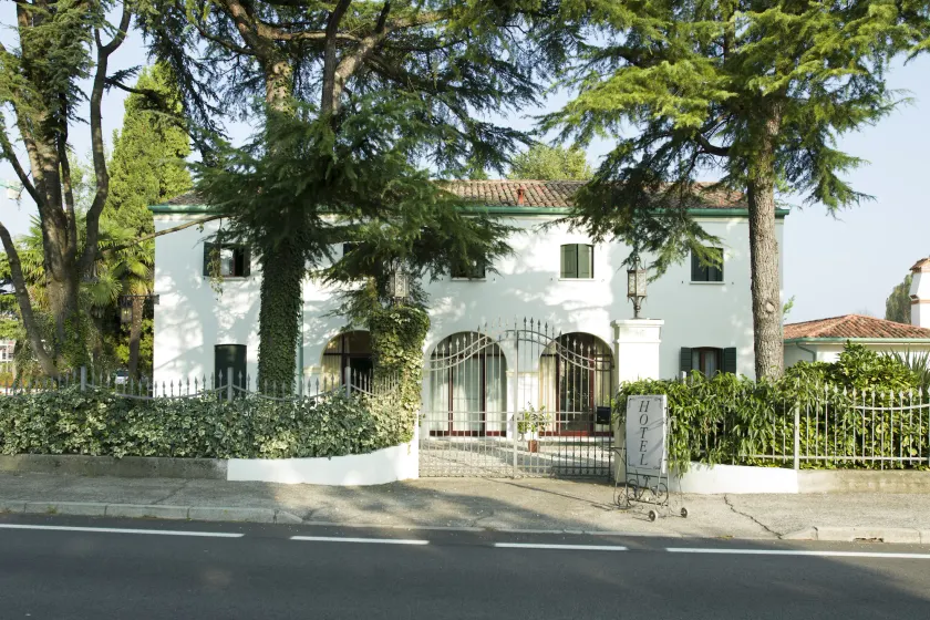 Hotel La Rescossa - Image 1