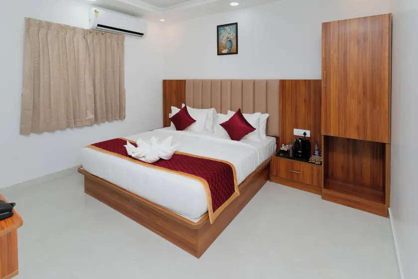 Hotel Grace Vista  - Image 1