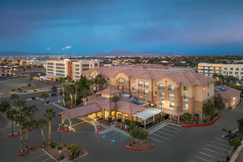 Hilton Garden Inn Las Vegas Strip South - Image 1