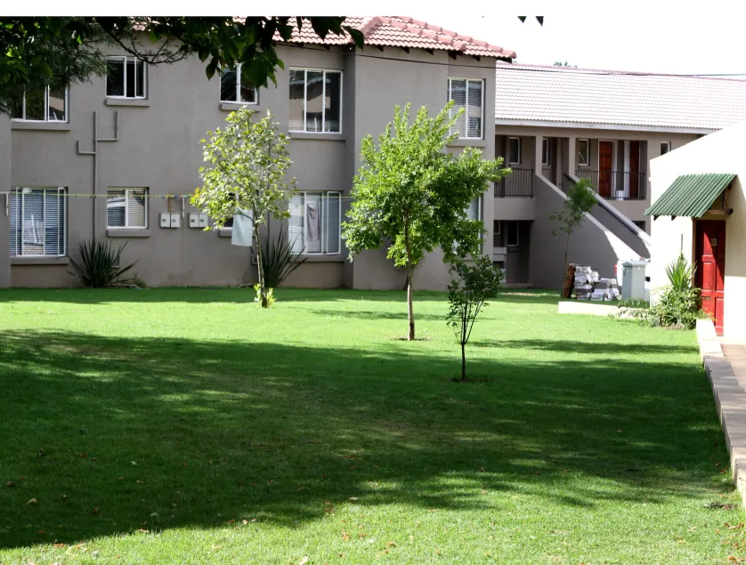 Airport Lodge Guest House - Image 1