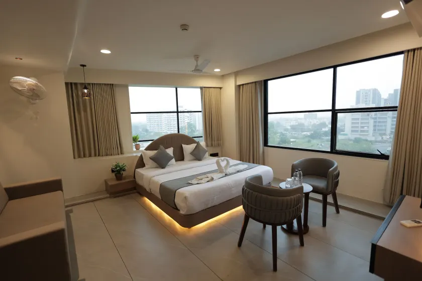 Hotel The Avanta- Naroda - Image 1
