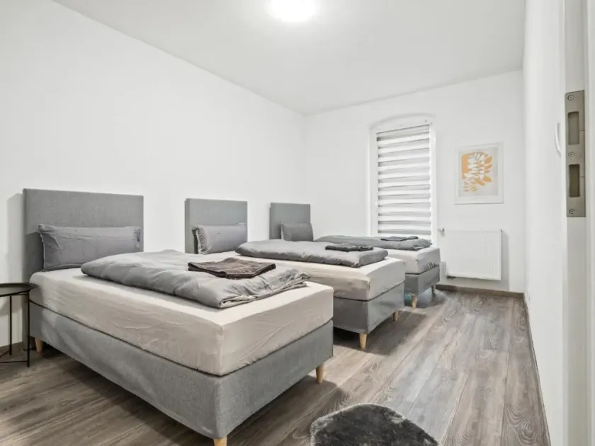 Apartmenthaus VINA - Smart Urban Stay - Tram & Free Parking - Rum