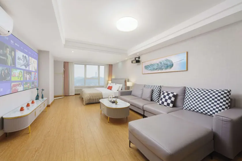NO.8 Qing Ni Apartment(DL Railway Station Zhongshan Square Branch ) - Image 1