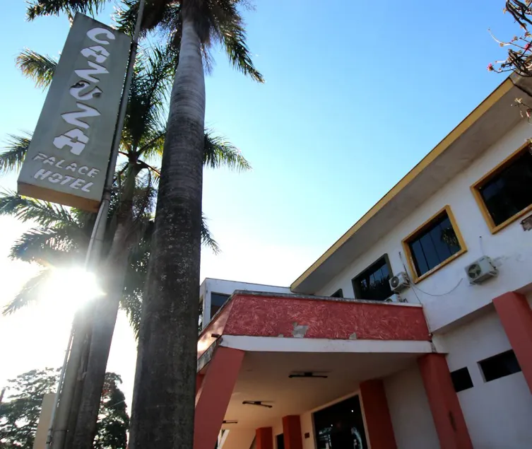 Cazuza Palace Hotel - Image 1