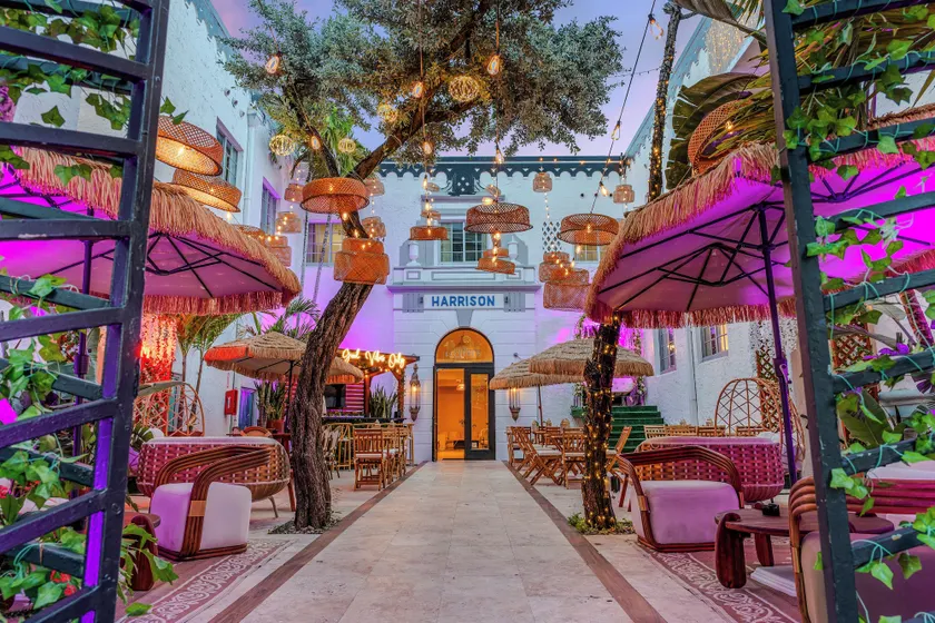 Hotel Harrison On The Beach - Image 1