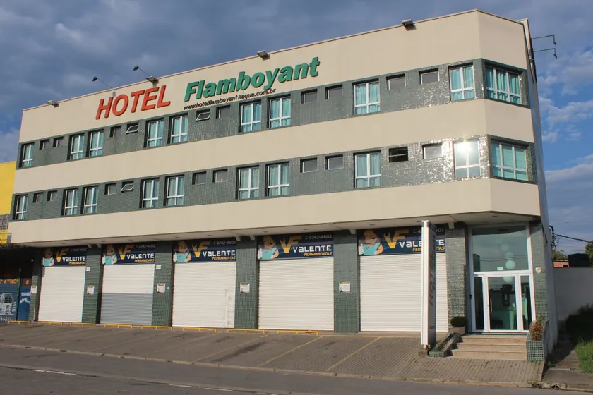 Hotel Flamboyant - Image 1