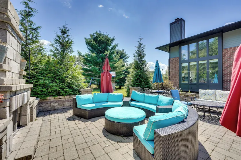 Spacious Family Getaway: 8 Mi to Main St Ann Arbor - Image 1