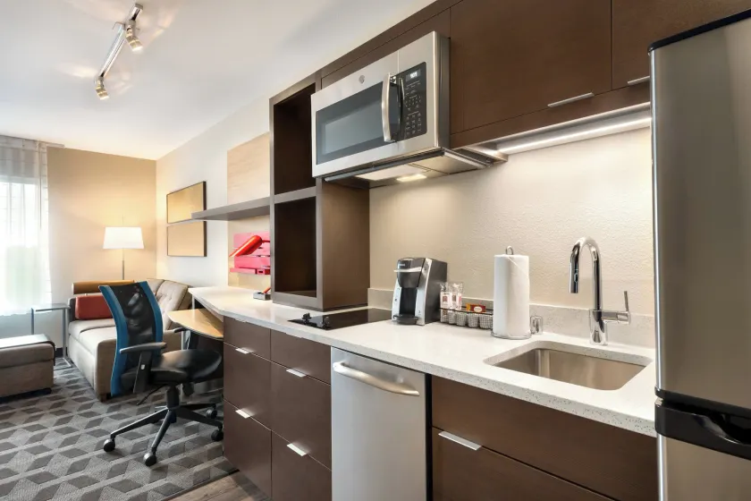 TownePlace Suites by Marriott Milwaukee Grafton - Image 1