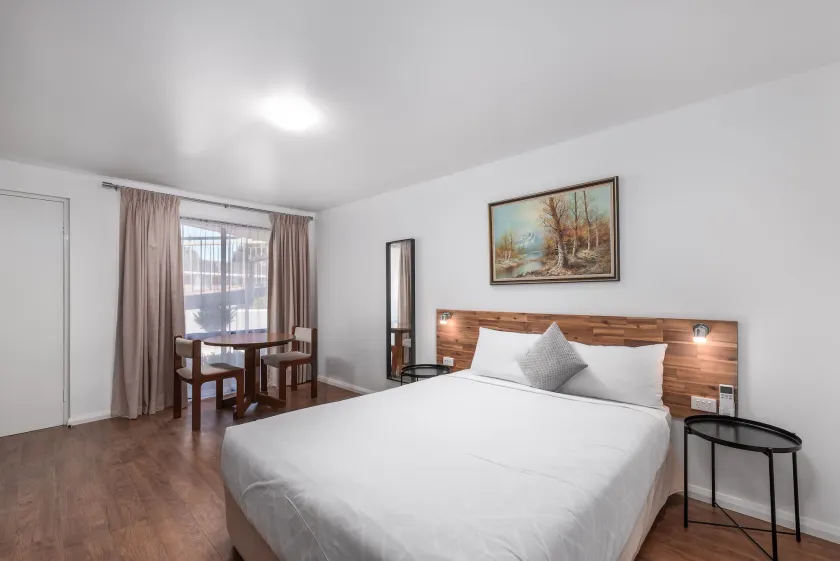 Econo Lodge Lilydale - Image 1