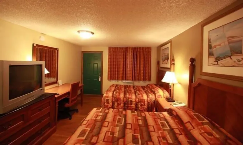 Executive Motel - Image 1